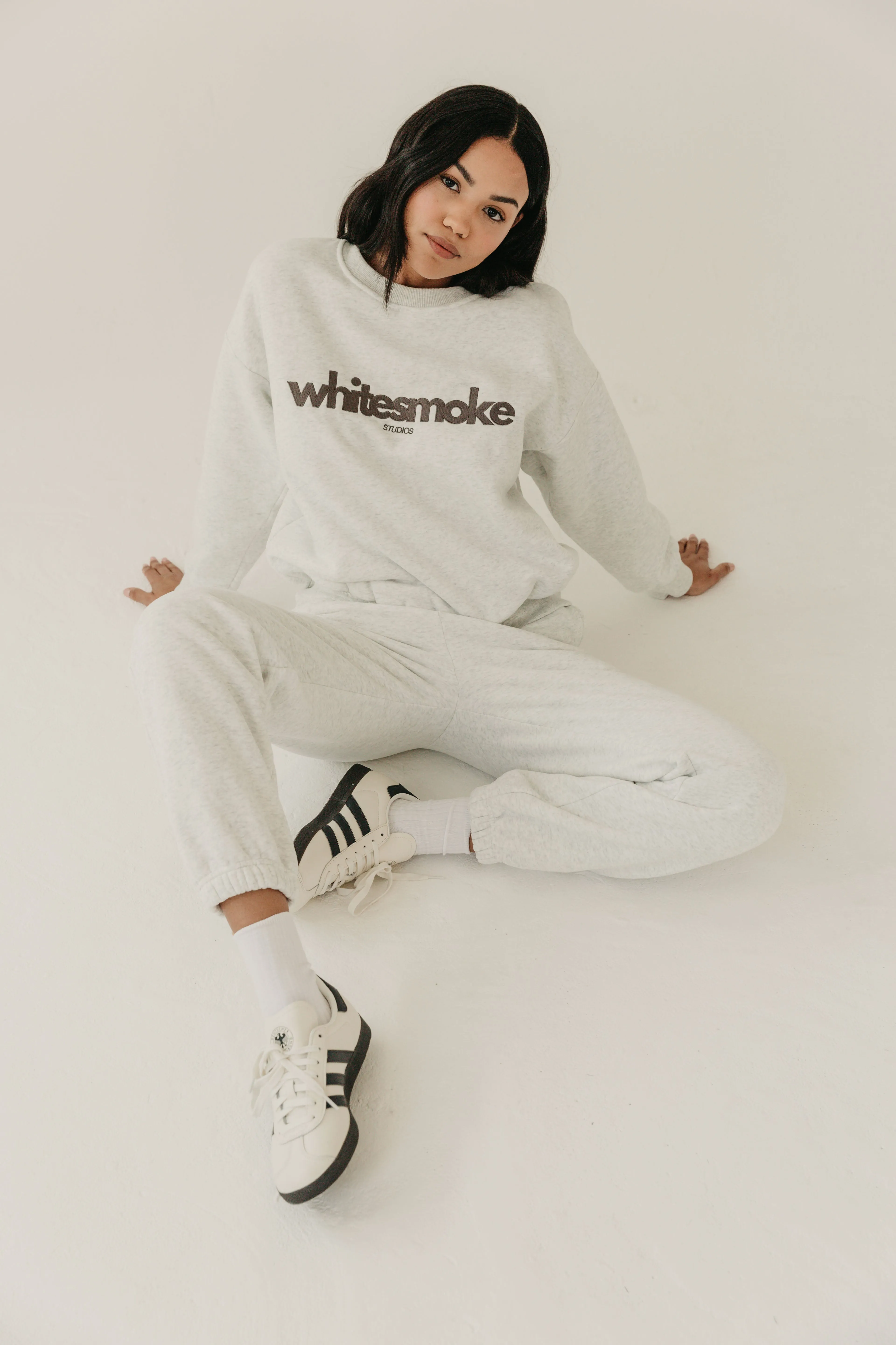 FIKA Cosy Embroidered Sweatpants - Grey Marl