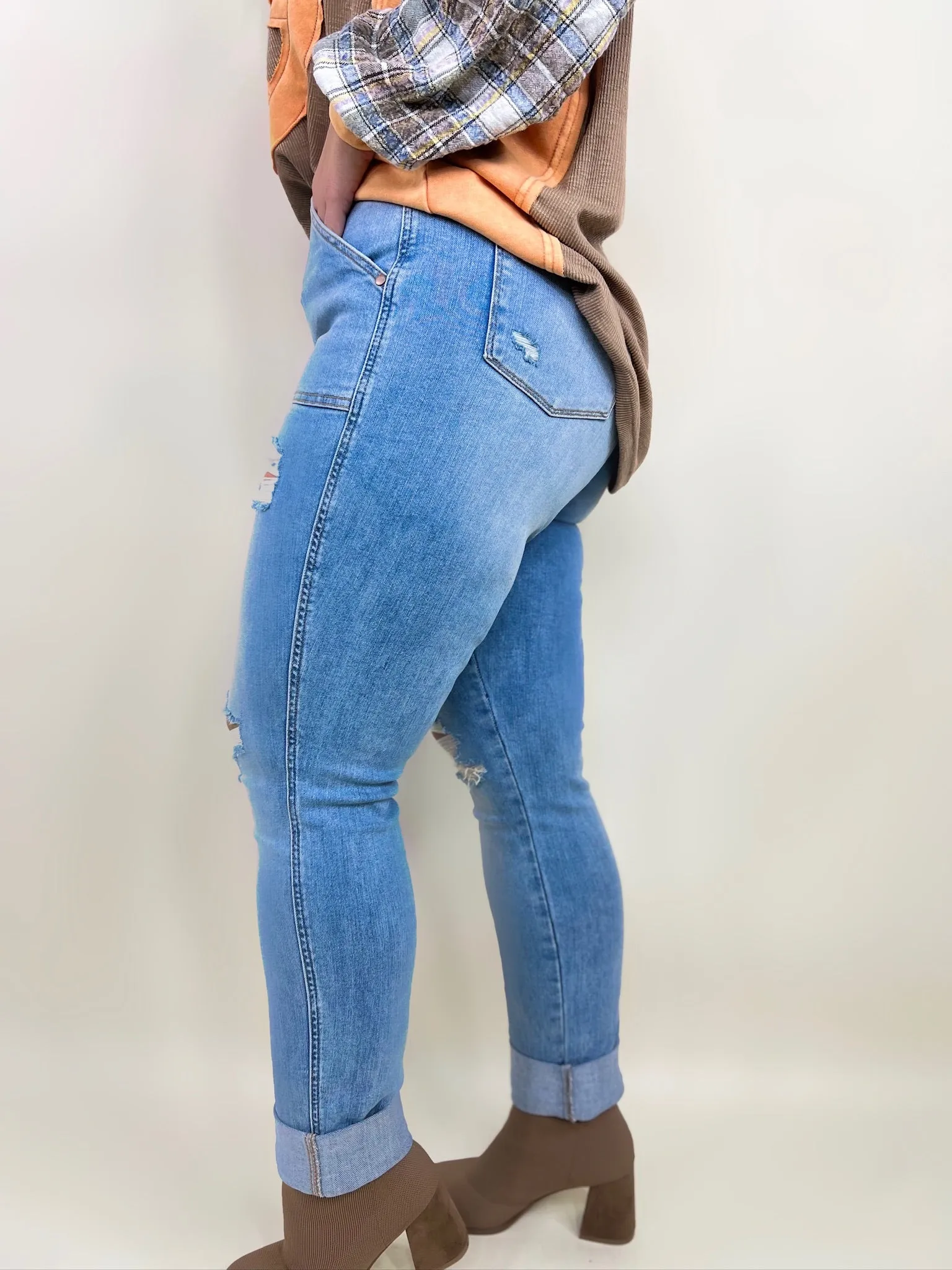 Hey Girl Boyfriend Jeans by Judy Blue